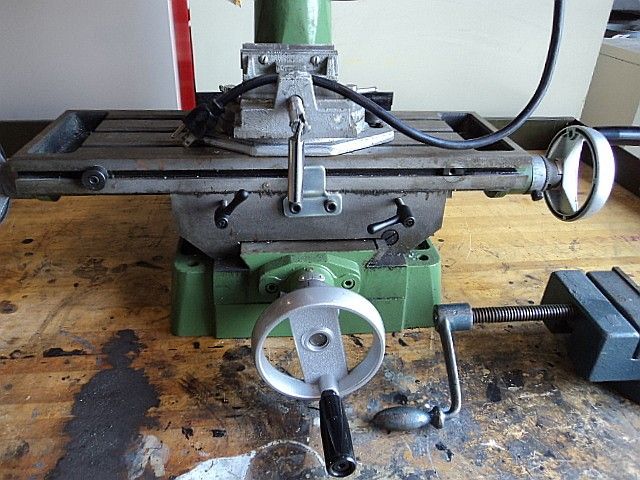 CENTRAL MACHINERY 1 HP(HORSEPOWER) COMPLEX T 981 MILLING & DRILLING 