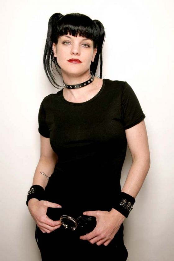 NCIS   24 x 36   Pauley Perrette   Poster   28  