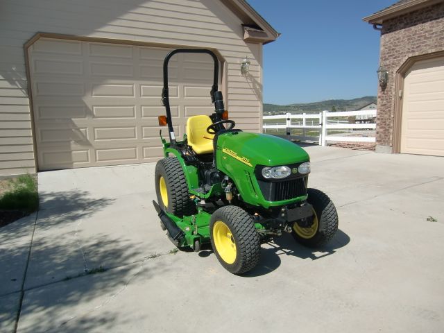 JOHN DEERE Model 2520 Mower DIESEL TRACTOR With TILLER & BUSH HOG 