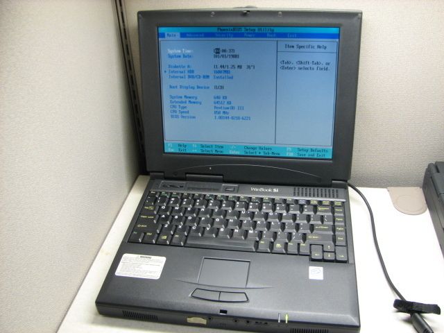 WinBook Si laptop P3 850MHz CD ROM 64MB RAM 6GB Hard drive  