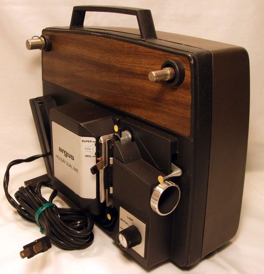 ARGUS HOLIDAY DUAL 848 8MM FILM PROJECTOR  