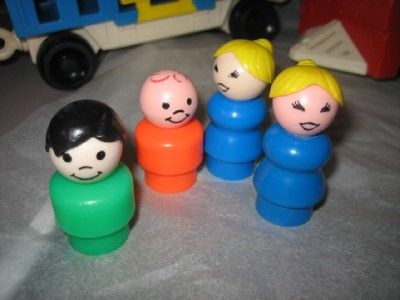 VINTAGE FISHER PRICE CIRCUS TRAIN W/ ANIMALS PEOPLE CARS LITTLE PEOPLE 