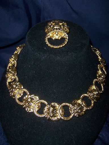 VINTAGE Lion Brooch & Choker Necklace  