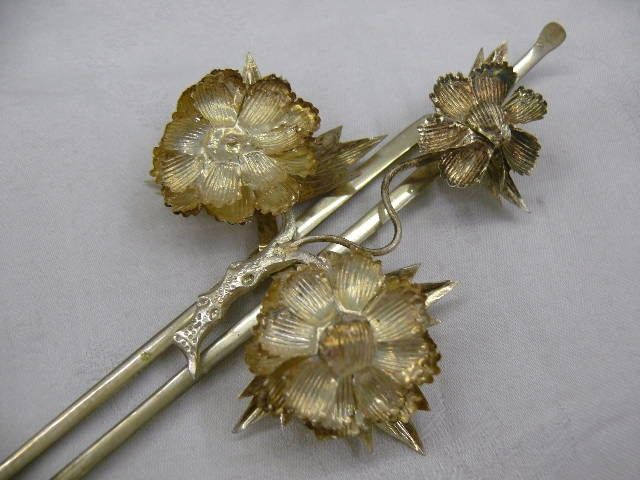 GAISHAs Antique Kanzashi (Hairpin) w/Botan R677  