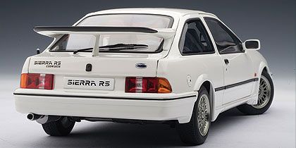 FORD Sierra RS Cosworth white 118 Autoart NIB Diecast  