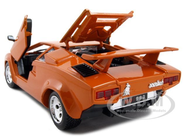 LAMBORGHINI COUNTACH 5000 ORANGE 124 DIECAST MODEL CAR  