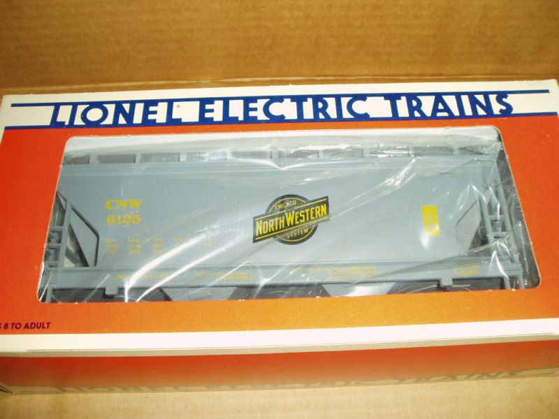 Lionel # 6135 Chicago North Western Hopper   CNW  