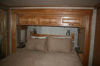 2005 Holiday Rambler Endeavor 38ft Class A Motorhome, Diesel Pusher, 4 