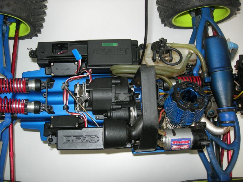 TRAXXAS REVO 3.3 Nitro Monster RC Truck  