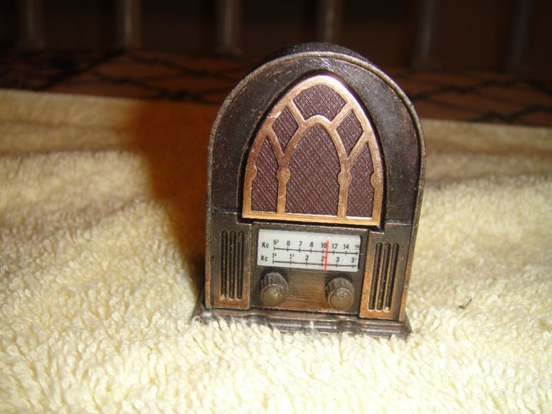 Play Me Vintage Pencil Sharpener Radio Vintage Spain  