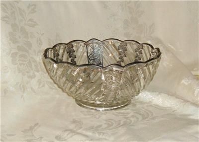 ELEGANT VINTAGE THICK HEAVY GLASS SILVER OVERLAY BOWL  