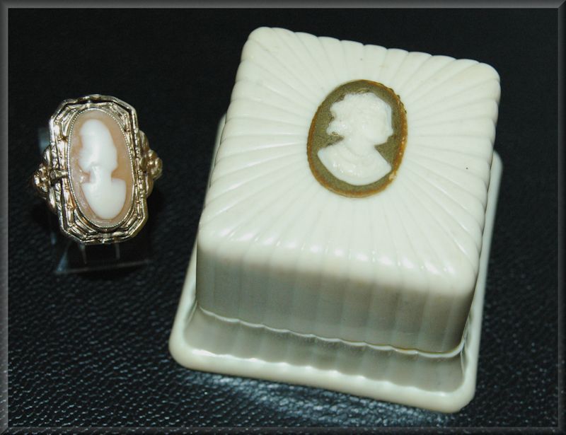 Vintage Victorian Shell Cameo Black Onyx w/diamond accent Flip Ring 