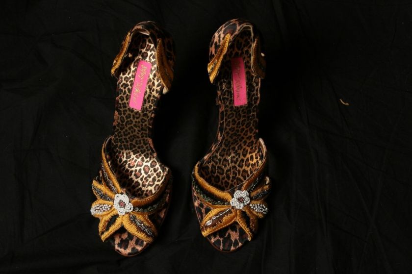 WOMENS BETSEY JOHNSON LEOPARD PRINT YELLOW BLACK FLORAL BEADED PUMPS 