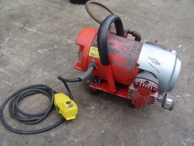 Milwaukee Core Drill Rig with Vacuum Pump 2 Core Bits and Hilti DCM II 