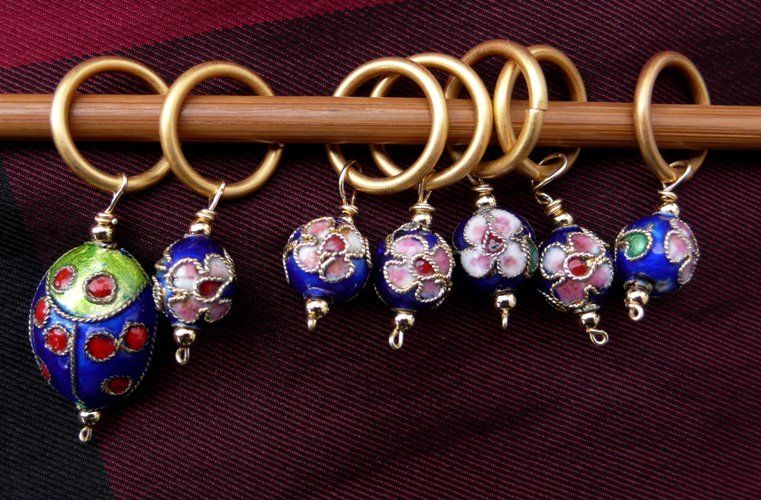 Stitch marker, knitting 6+1 , cloisonne 6mm & ladybug  