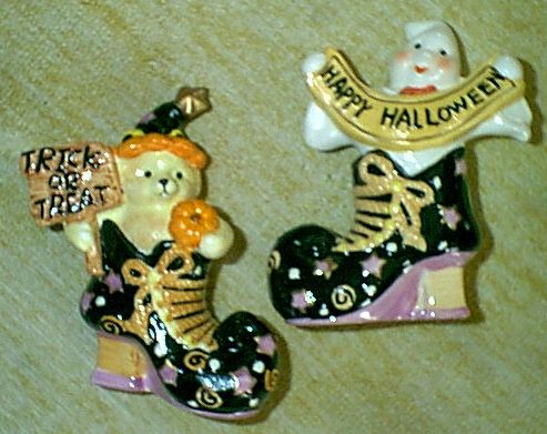 Halloween Cat and Ghost in Witches Shoes SP Shakers MIB  