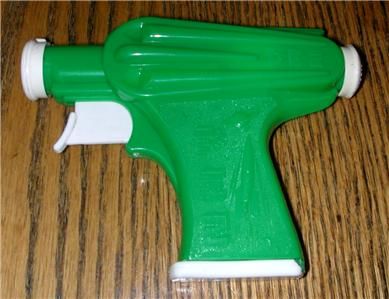 50s PEZ SPACE GUN * GREEN * COMPLETE *  