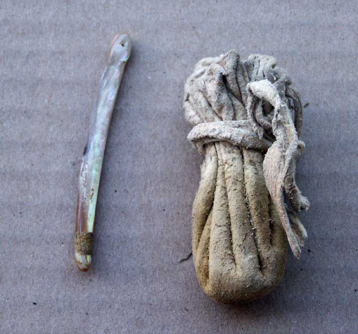   Plateau Indian Hide Small Medicine Bag Shell medicine Piece  