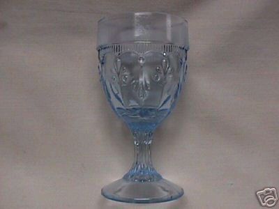 BOYD GLASS TEAR DROP WINE GLASS #5 WILLOW BLUE  1980  