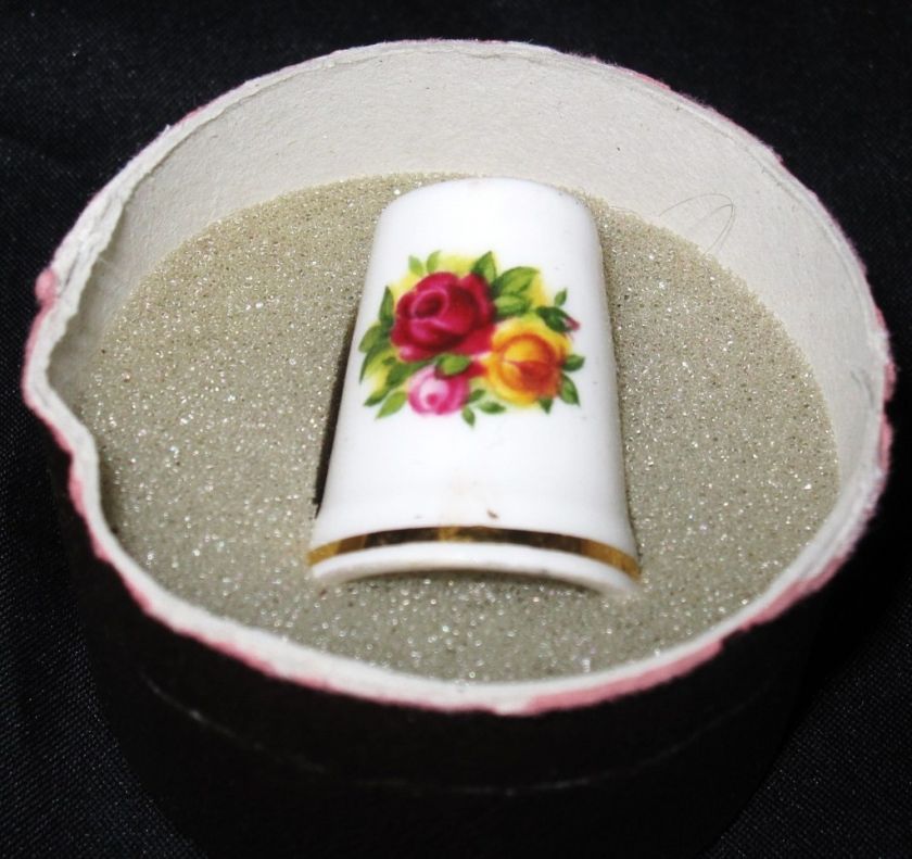 Royal Albert OLD COUNTRY ROSES Thimble, w/Box &Certific  