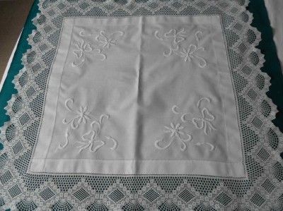   VINTAGE WHITE EMBROIDERY LINEN TABLE CLOTH HAND CROCHET FILET FAN LACE