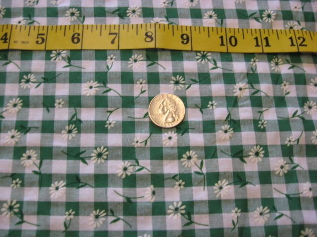 Daisy Kingdom Kelly/Green Gingham Fabric w/ Flowers  