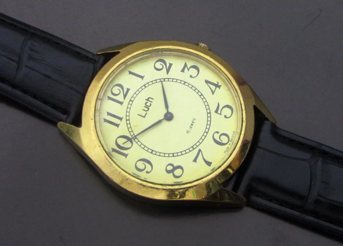   15 JEWELS Soviet Russian Mechanical Wind up Dress Wrist Watch  